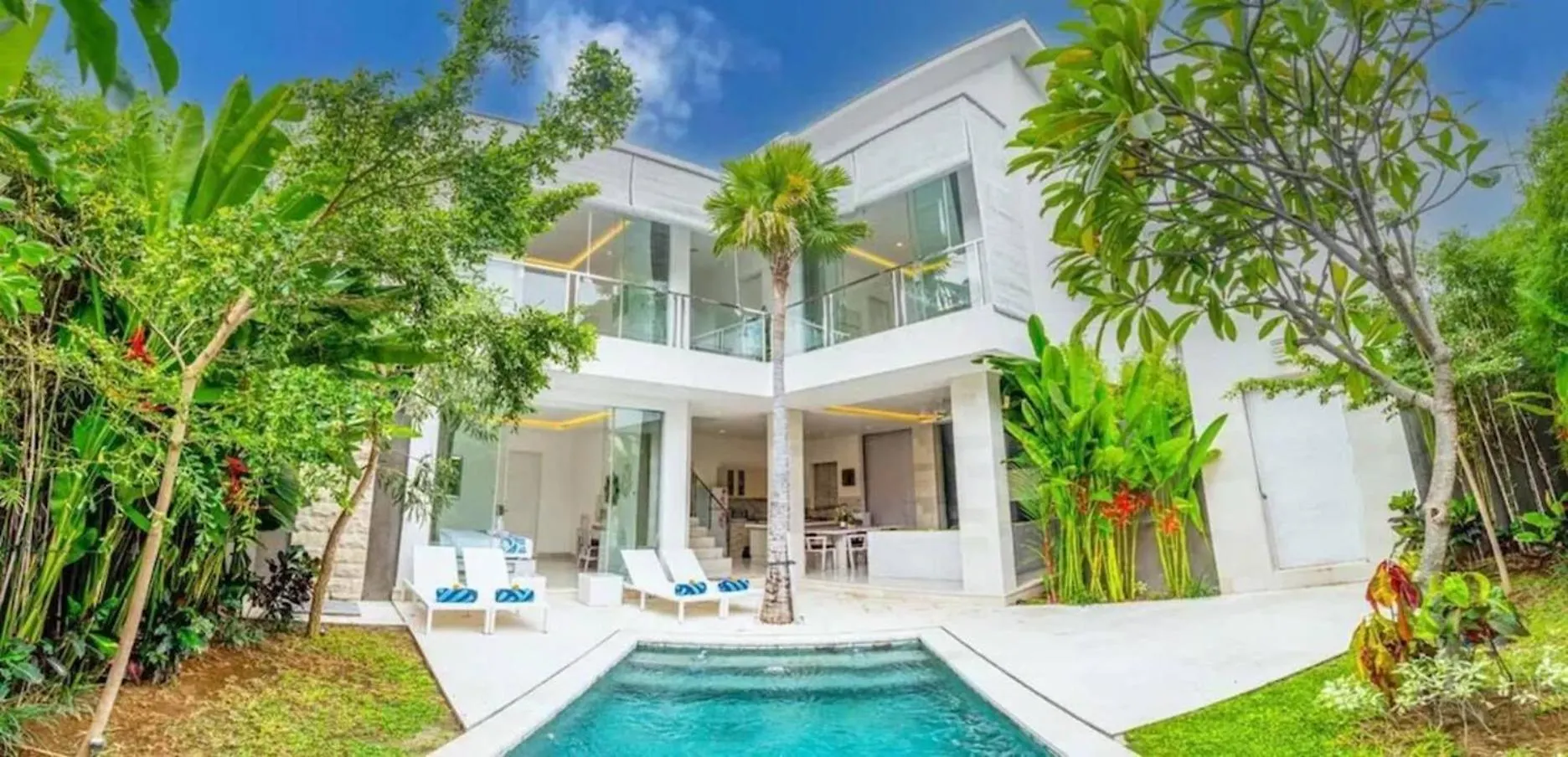 Fantastic 3 Bed Villa, Walk To Beach, Sunny Pool سمينياك